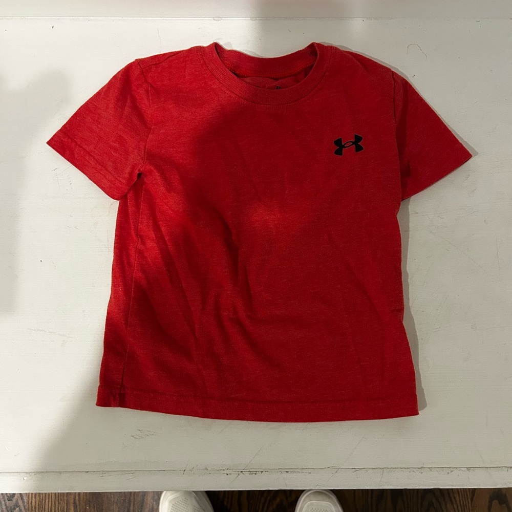 Toddler boys 3T Shirt